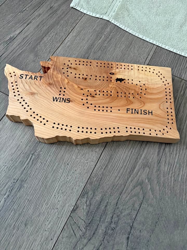 Washington state-shaped cribbage board